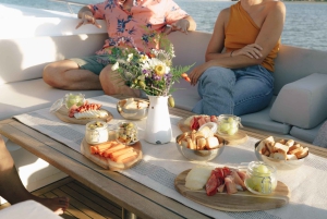 Båttur i solnedgången i Lissabon med lokala snacks och drycker
