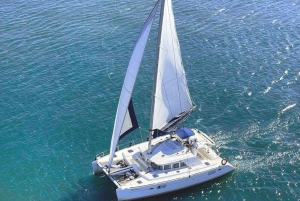 Lisbona: Crociera in catamarano al tramonto con bevande