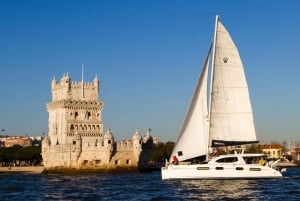 Lisbon: Sunset Catamaran Cruise, Music and Open Bar