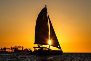 Lisbon: Sunset Catamaran Cruise, Music and Open Bar