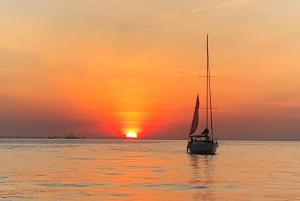 Lisboa: Solnedgangscruise med drinker