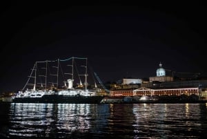 Lissabon: Solnedgångsfest på lyxig båt med DJ, öppen bar och snacks