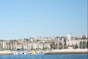 Lissabon: boottocht bij zonsondergang met wijn