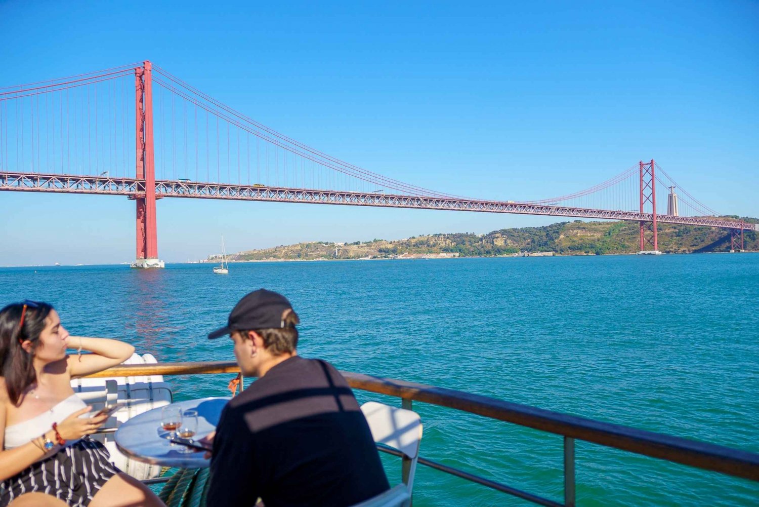 Lisbon: Tagus River Boat Tour with One Drink Included