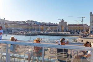 Lisbon: Tagus River Boat Tour with One Drink Included