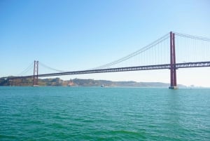 Lisbon: Tagus River Boat Tour with One Drink Included