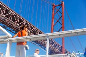 Lisbon: Tagus River Boat Tour with One Drink Included