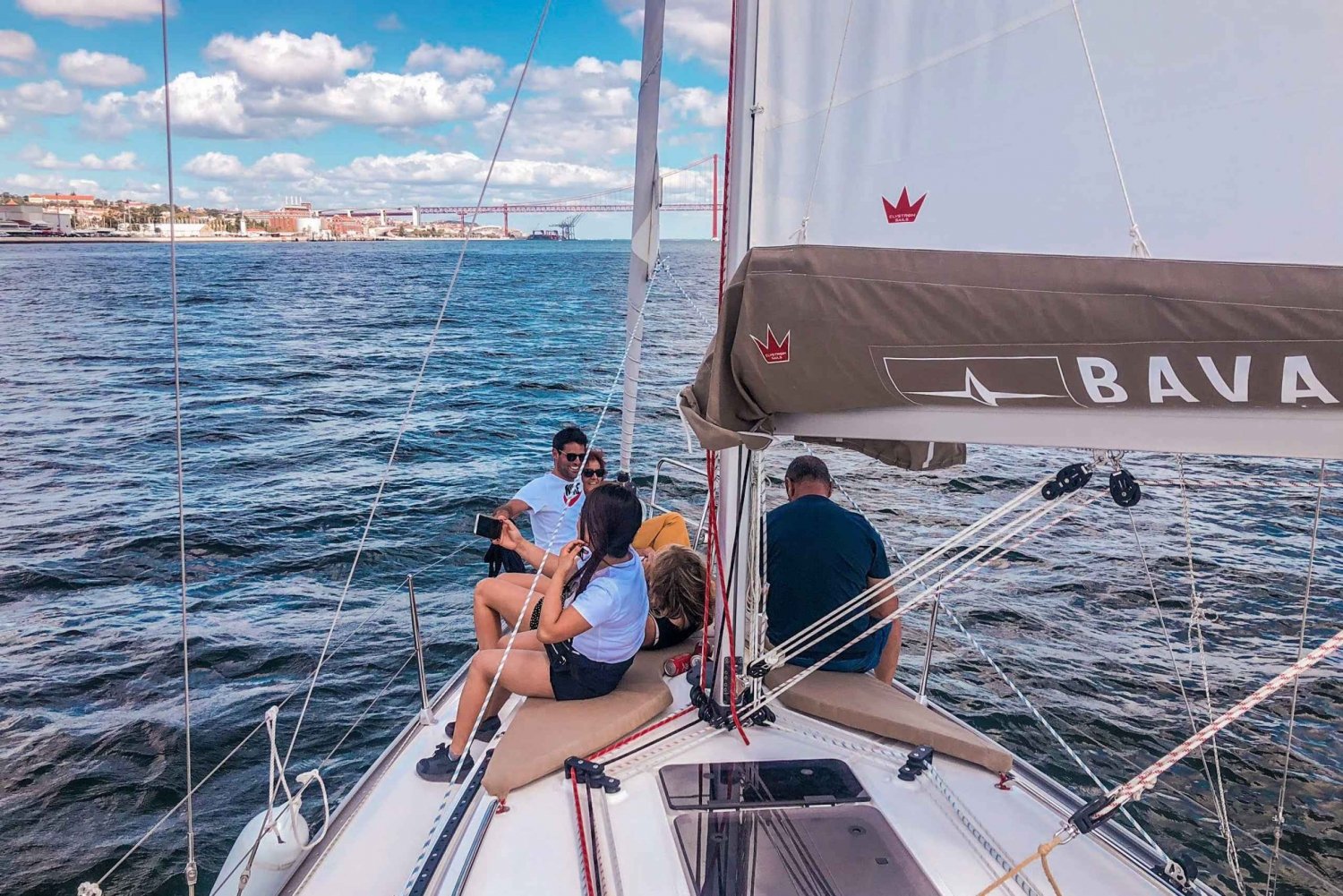 Lissabon - kryssning Tagus River Cruise, morgon, dag, solnedgång eller natt