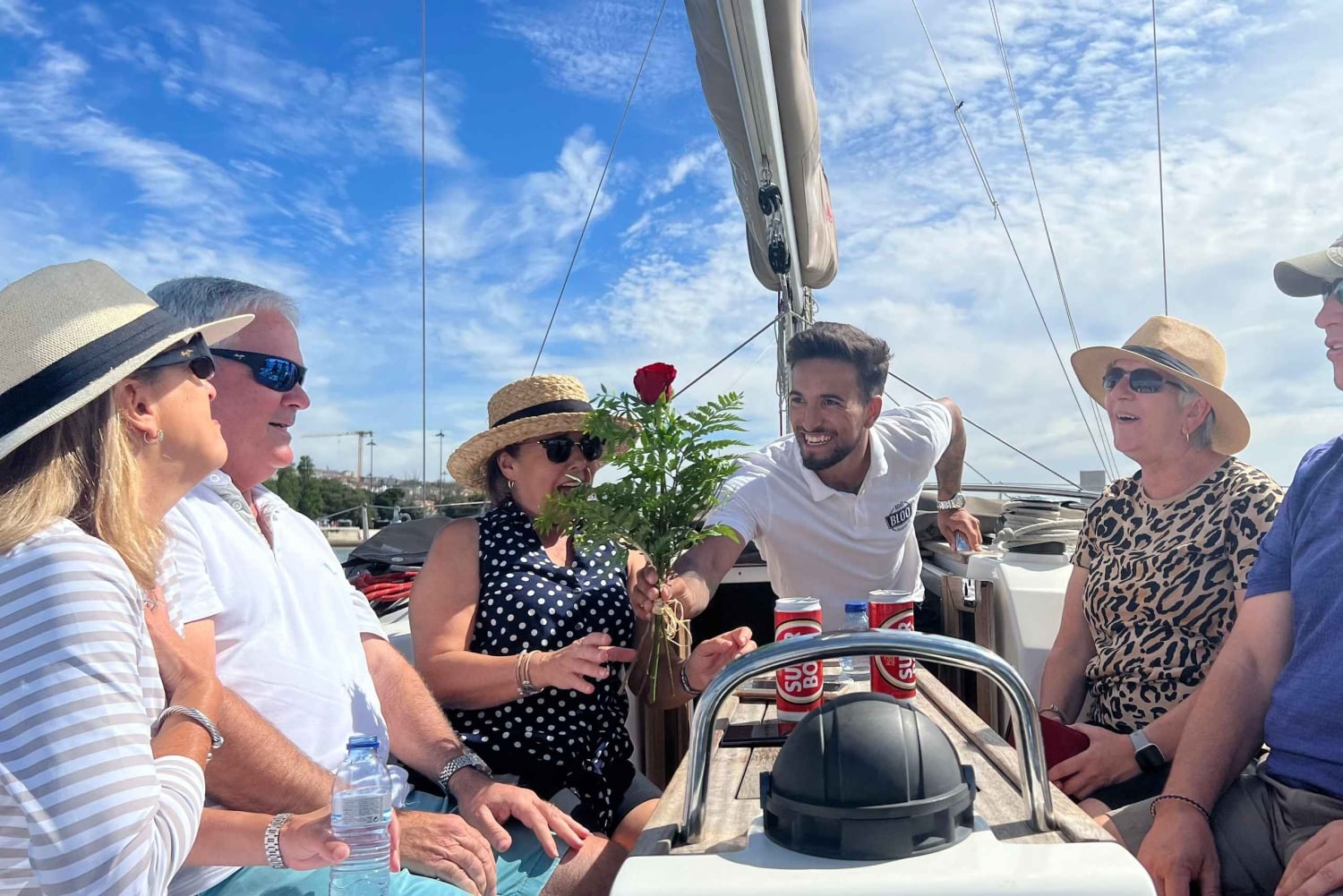 リスボンテージョ川クルーズ、朝、昼、夕暮れ、夜