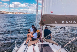 Lissabon - kryssning Tagus River Cruise, morgon, dag, solnedgång eller natt