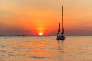 Lissabon - kryssning Tagus River Cruise, morgon, dag, solnedgång eller natt