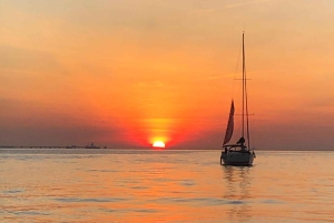 リスボンテージョ川クルーズ、朝、昼、夕暮れ、夜