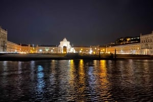 リスボンテージョ川クルーズ、朝、昼、夕暮れ、夜