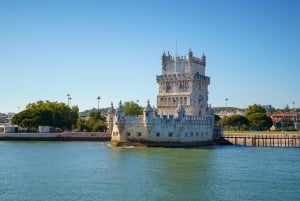 Lisbon: Tagus River Cruise With Brunch