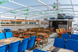 Lisbona: Crociera di Capodanno sul fiume Tago con DJ dal vivo