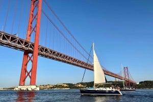 Lisbon: Tagus River Sunset Cruise with Drinks