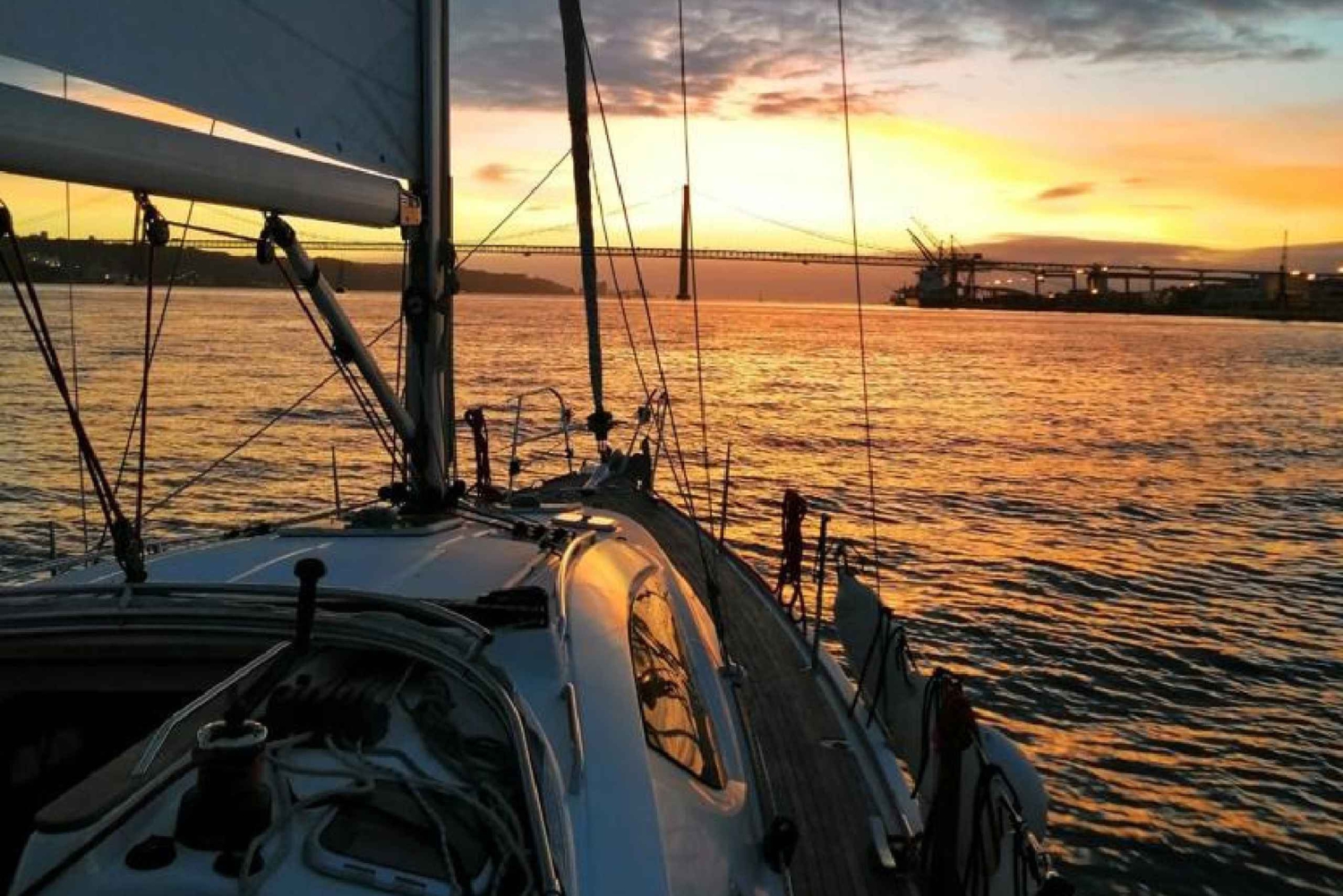 Lisbon: Tagus River Sailboat Tour
