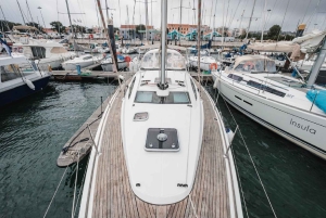 Lisbon: Tagus River Sailboat Tour