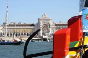 Lisbon: Tagus River Sunset Cruise in a Traditional Vessel