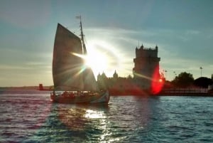 Lisbon: Tagus River Sunset Cruise in a Traditional Vessel