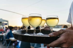 Lisbon: Tagus River Sunset Cruise with Welcome Drink