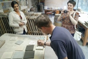 Piastrelle e racconti di Lisbona: Workshop e tour di un giorno intero sulle piastrelle