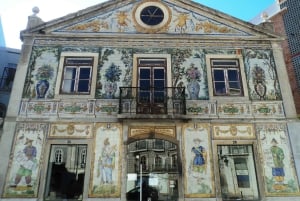 Piastrelle e racconti di Lisbona: Workshop e tour di un giorno intero sulle piastrelle