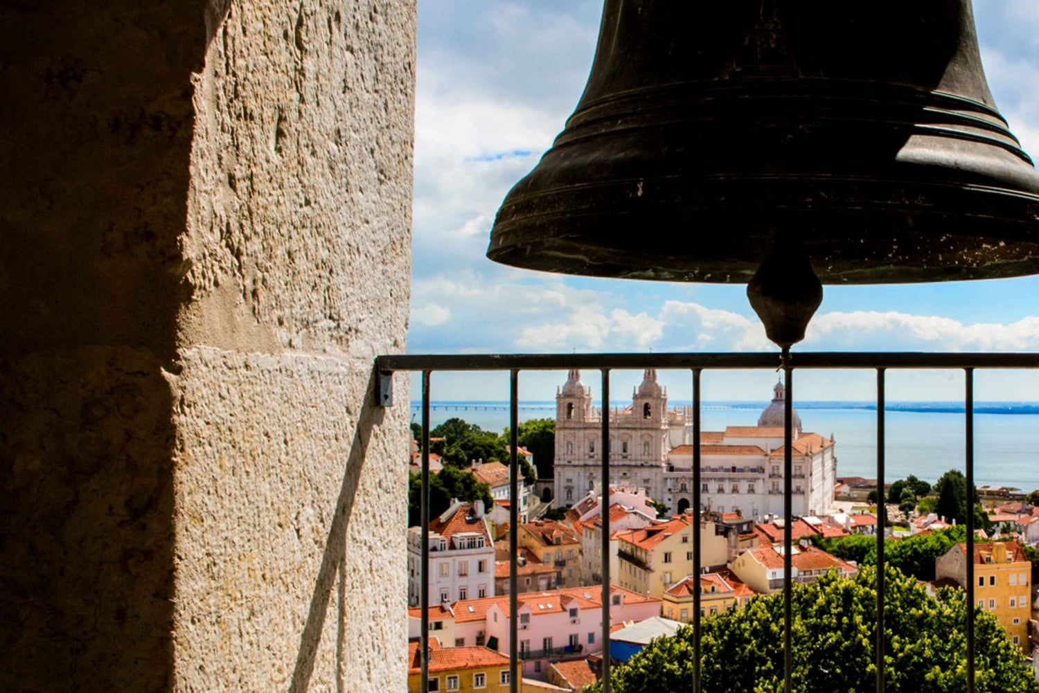 Lisboa: Bilhete & Bebida na Igreja da Torre do Castelo de São Jorge