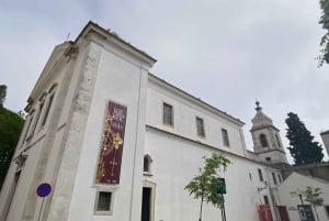 Lisboa: Bilhete & Bebida na Igreja da Torre do Castelo de São Jorge