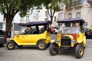 Lisboa: Tour de la ciudad en Tuk Tuk con coche de época