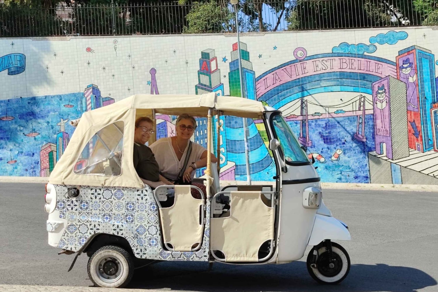 Lisboa: Tuk Tuk con servicio de recogida del hotel y lo mejor de la ciudad vieja