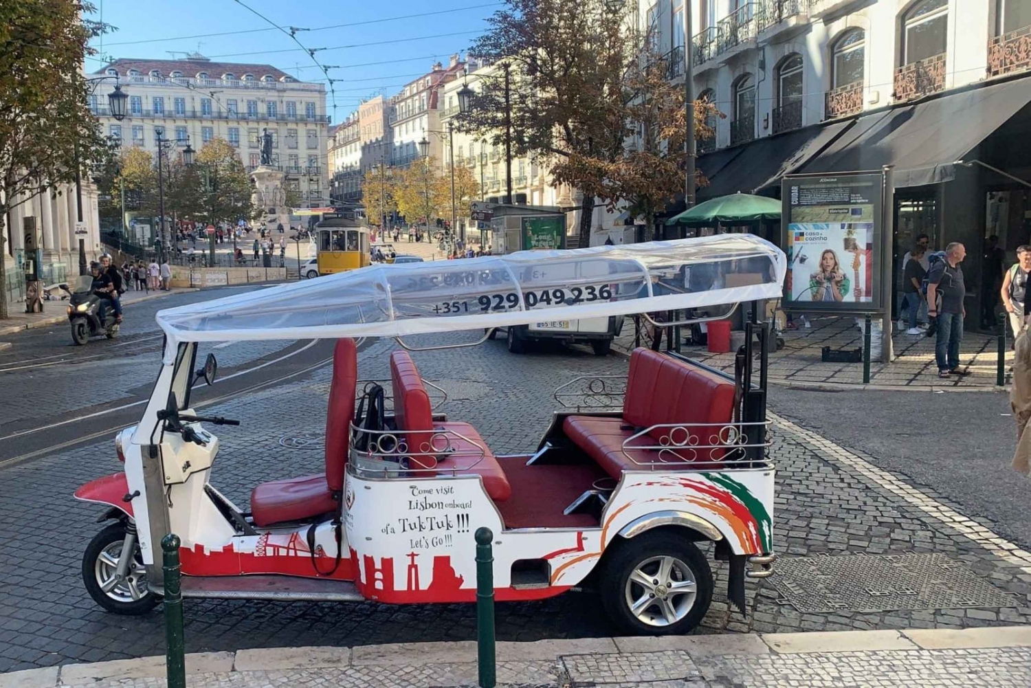 Lisbon: Urban adventure on board of a Tuk Tuk