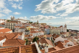 LISBON GRAND EXPERIENCE Tuktuk Tour in German
