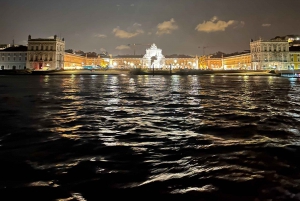 Lisbona: Crociera di Capodanno con DJ, Open Bar, snack e vino
