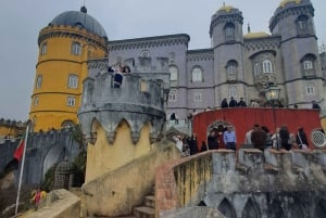 Magische Tagestour: Pena Palace, Sintra, CaboDa Roca & Cascais