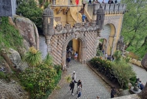Magische Tagestour: Pena Palace, Sintra, CaboDa Roca & Cascais