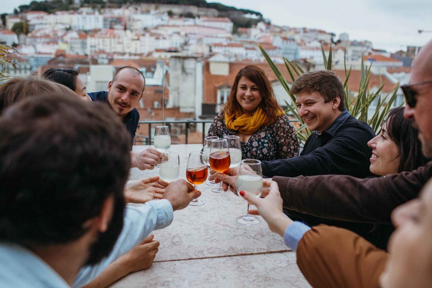 Lisbon: Evening Food & Wine Tour in Bairro Alto
