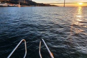 Lissabon: Segelboot-Tour mit Getränken