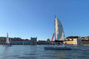 Lissabon: Henkilökohtainen katamaraani jopa 18 hengelle.