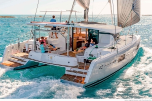 New Year's Eve on a VIP Catamaran in Lisbon with Fireworks