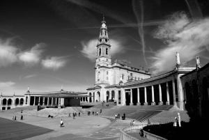 As joias de Portugal: Fátima, Grutas da Moeda, Nazaré e Óbidos