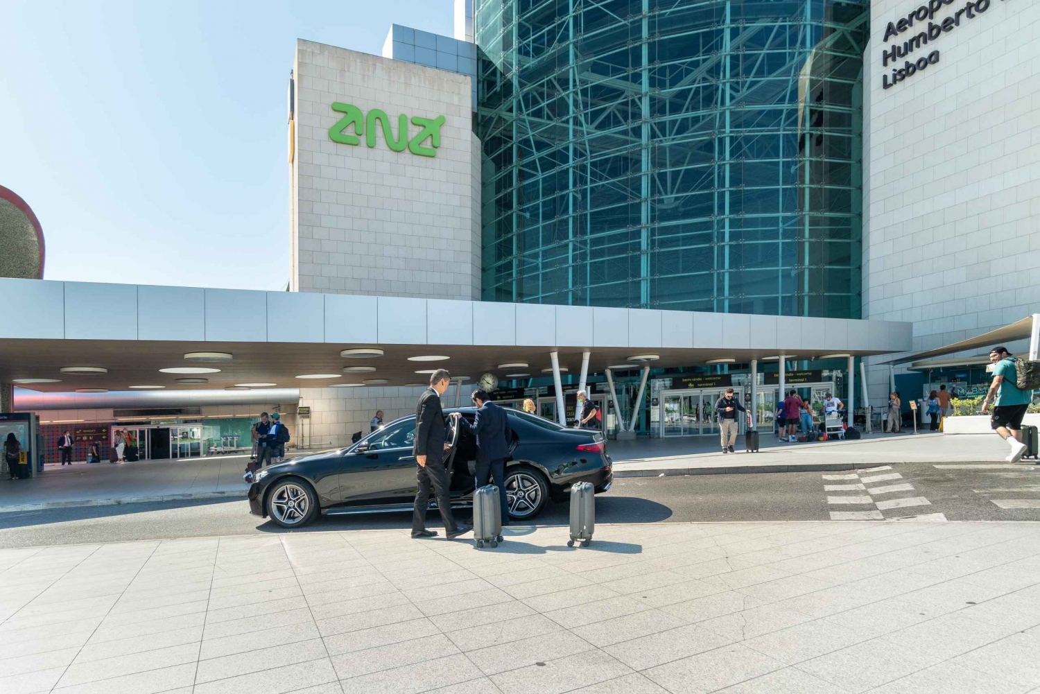 Private Lisbon Airport Transfers: Your Journey, Your Way