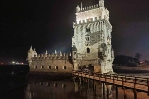 Tour privato serale, spettacolo di Fado autentico e cena portoghese