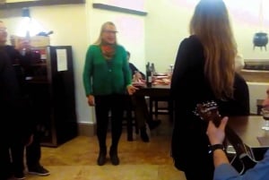 Tour privato serale, spettacolo di Fado autentico e cena portoghese