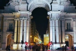 Tour privato serale, spettacolo di Fado autentico e cena portoghese