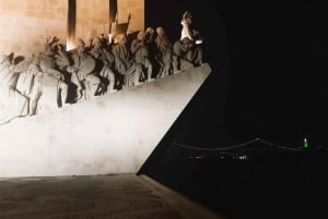 Tour privato serale, spettacolo di Fado autentico e cena portoghese