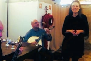 Tour privato serale, spettacolo di Fado autentico e cena portoghese