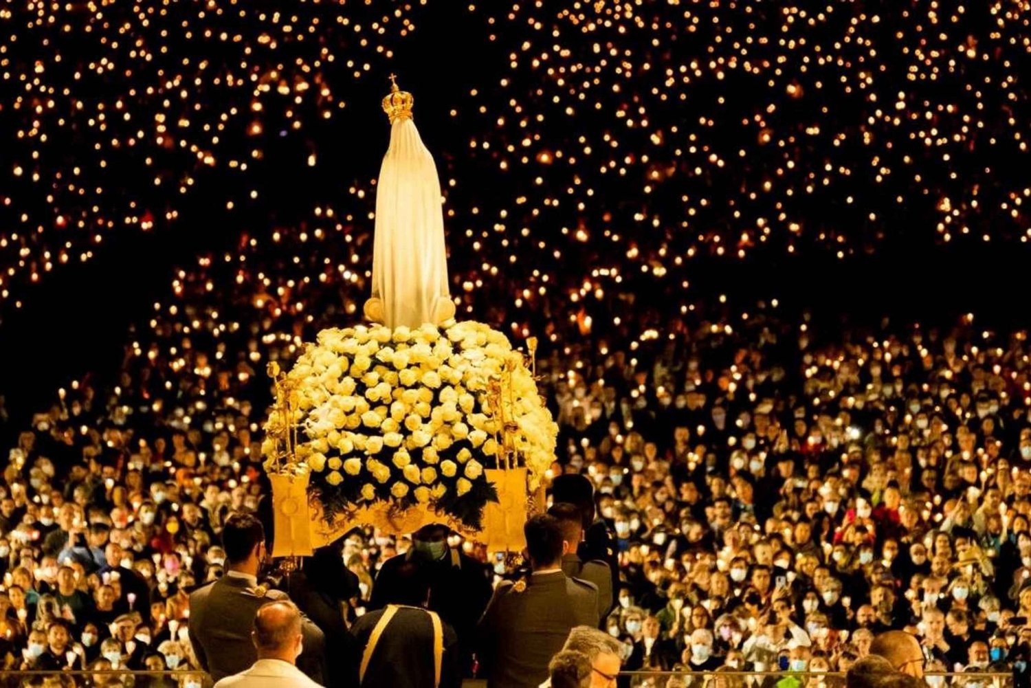 Tour privato da Lisbona: Fátima, Batalha, Óbidos e Nazare.