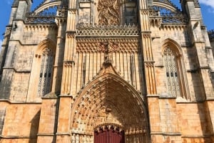 Tour privato da Lisbona: Fátima, Batalha, Óbidos e Nazare.