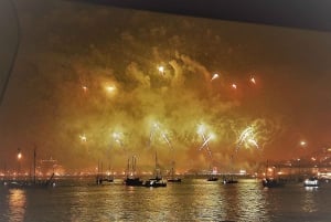 Lisboa: Cruzeiro de Ano Novo com DJ e fogo de artifício